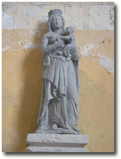 la Vierge, Statut de pierre église de Villy